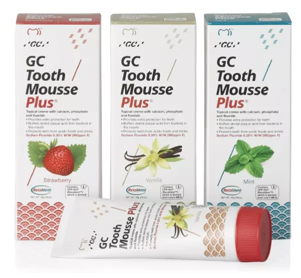 GC Tooth Mousse Plus in strawberry, vanilla and mint